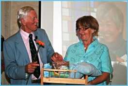 krest_knizky_Horace_Dobbs_a_Valpurga_Hozakova