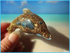 wm_orgonit_delfinek_apatit